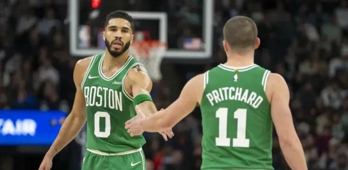 开云入口-美国队教练压力巨大！，塔图姆遭遇十五持续失利引发球迷热议的简单介绍