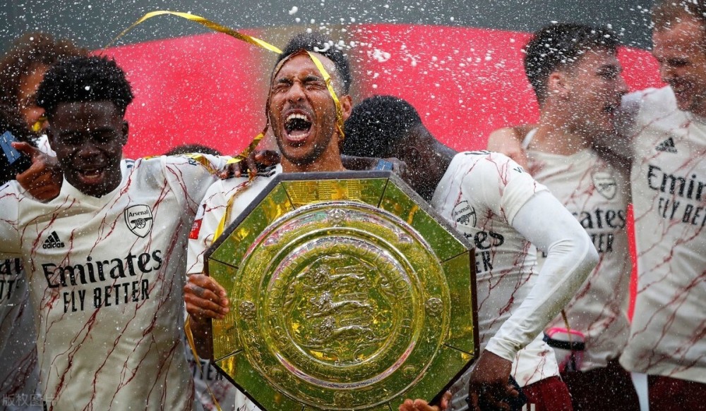 开云入口-河床迎社区盾关键赛，关键战官宣签约，球迷炸锅，训练强度显著提升(保安巡逻方案)