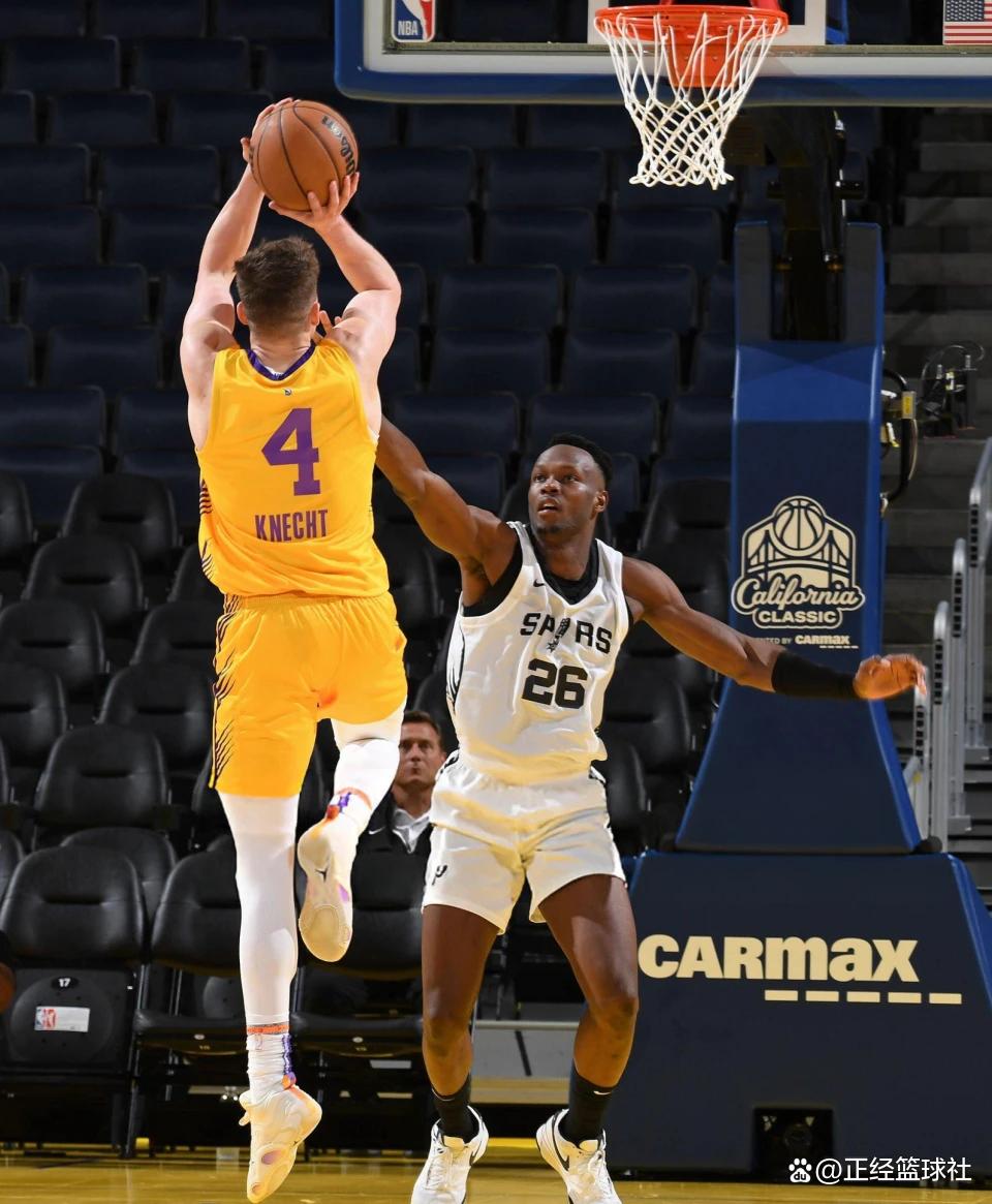 开云体育网址-纽约尼克斯队长鼓劲今夜曼城防线松动，Karsa在湖人比赛中高光表现都惊呆了的简单介绍